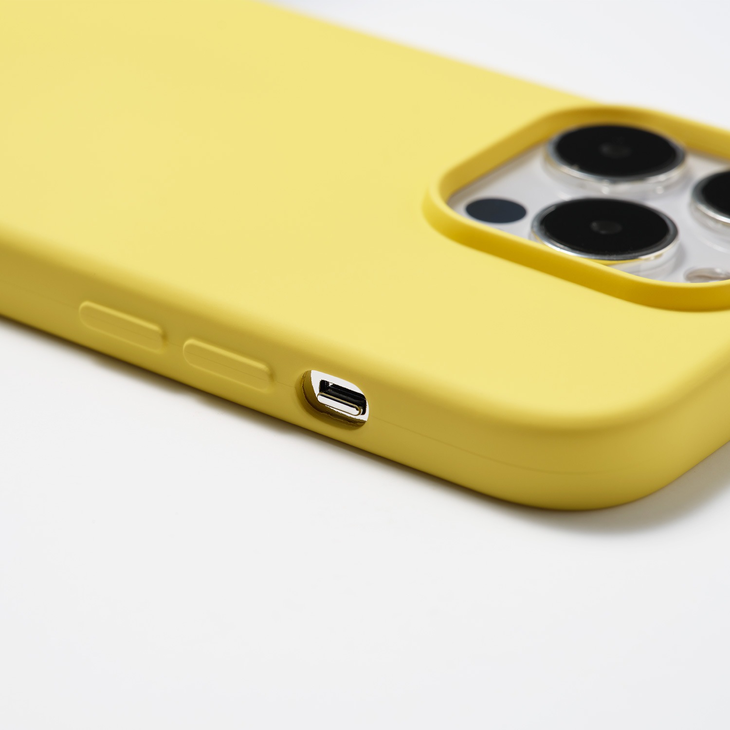 ストラップホール付き シリコンケース PHONECKLACE [ iPhone 15 / 15 Pro / 15 Pro Max / 15 Plus 用] for iPhone14 / 13mini / 13 / 13Pro / 13ProMax