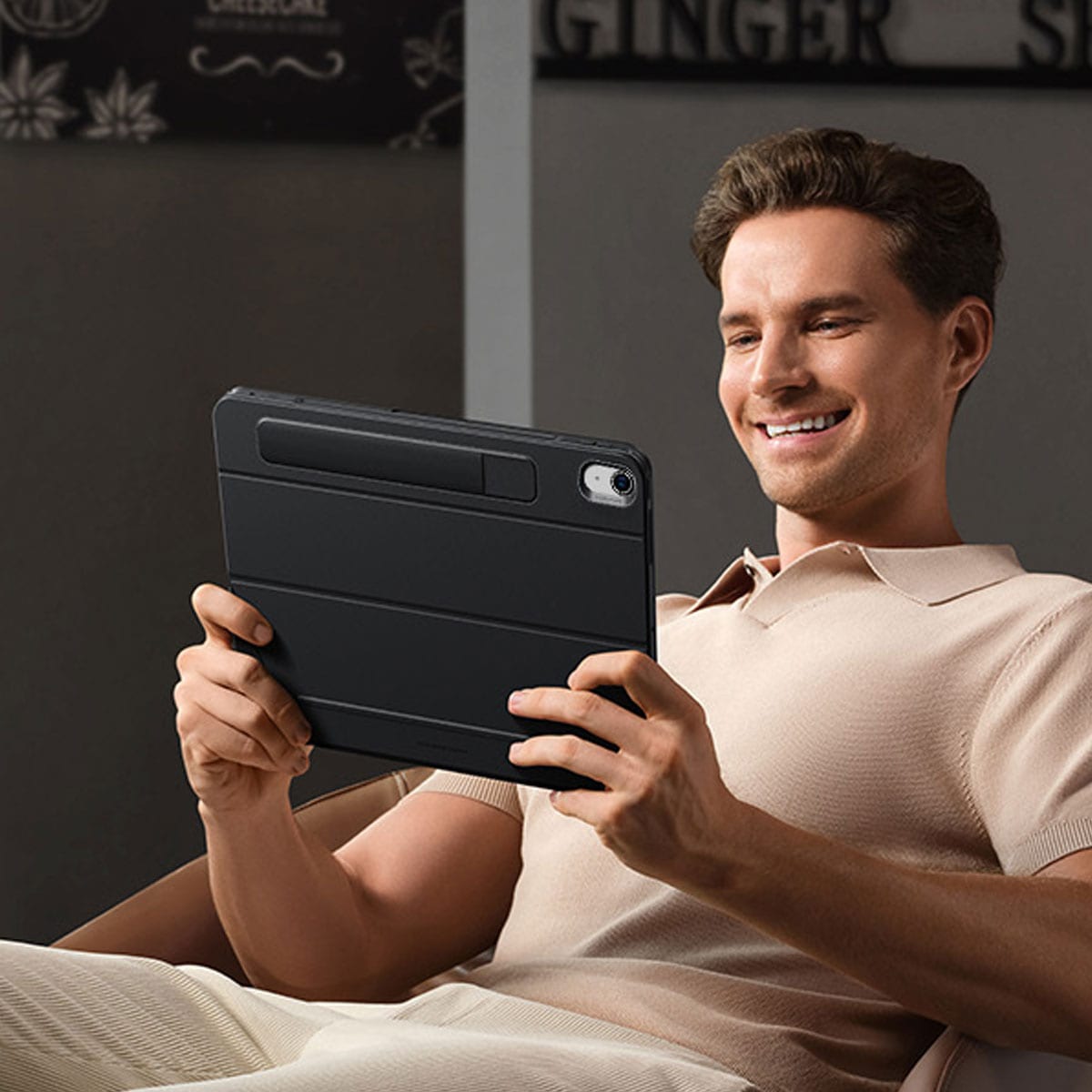 ESR SHIFT 着脱式キーボードケース for iPad Air 13インチ (M4/M3/M2