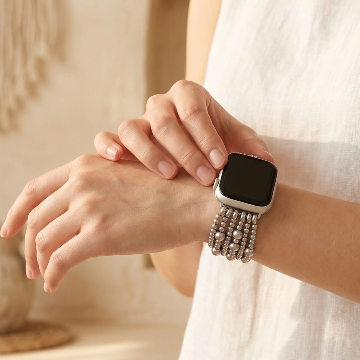 アップルウォッチバント ハンドメイド アース デミュア ストレッチ プラチナシルバー for Apple Watch 38-49mm（S・Lサイズ）＜予約受付中＞