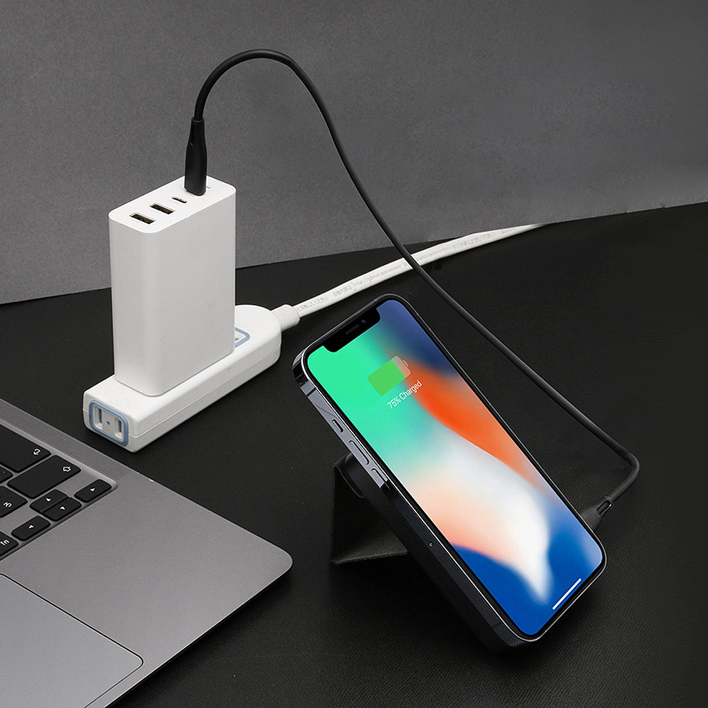 MOMAX 2段階スタンド Q.Mag Power マグネット式ワイヤレスバッテリー [ スケルトンデザイン MagSafe対応モバイルバッテリー ]