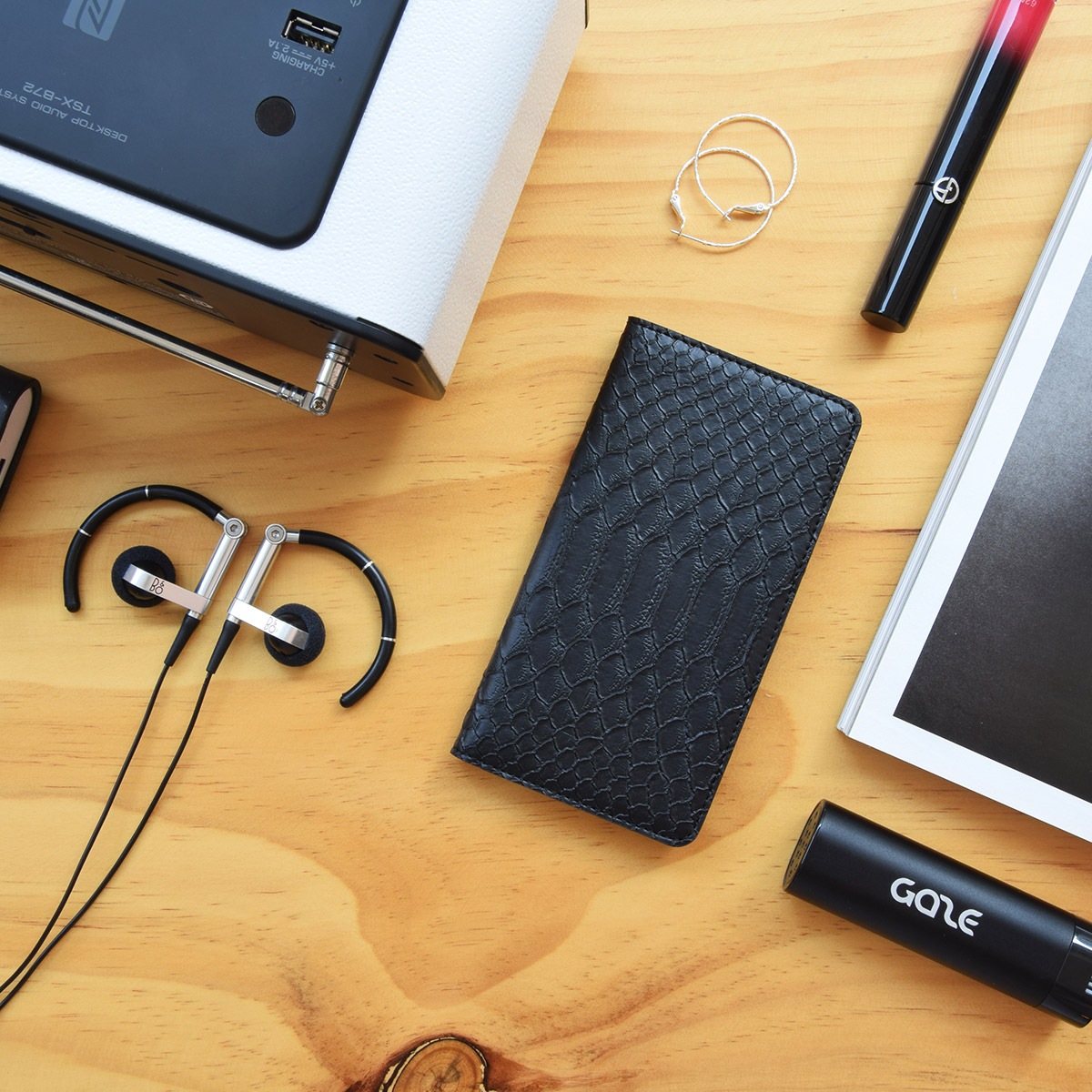 iPhone 14 / 14 Pro / 13 ケース カバー 【手帳型 本革】GAZE Matt Python Diary [for iPhone SE3（第3世代）/SE2（第2世代）/8/7/6s/6]