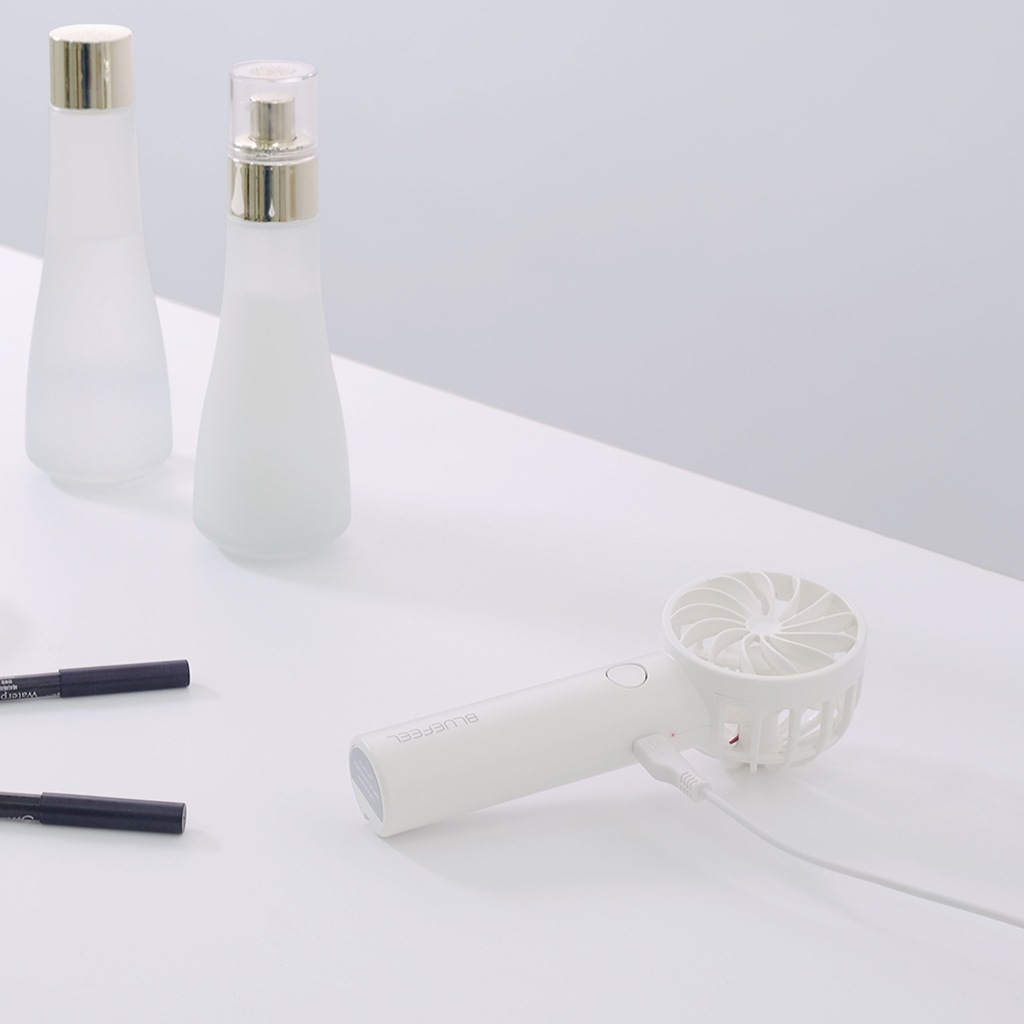 テレビ番組『はやドキ！』で紹介 BLUEFEEL PRO 超小型ヘッド ポータブル扇風機 携帯扇風機 ブルーフィール プロ 最大24時間 ドロンモーター 風速11m/s パワフル風力 ハンディファン モバイルファン モバイル扇風機 ミニ扇風機