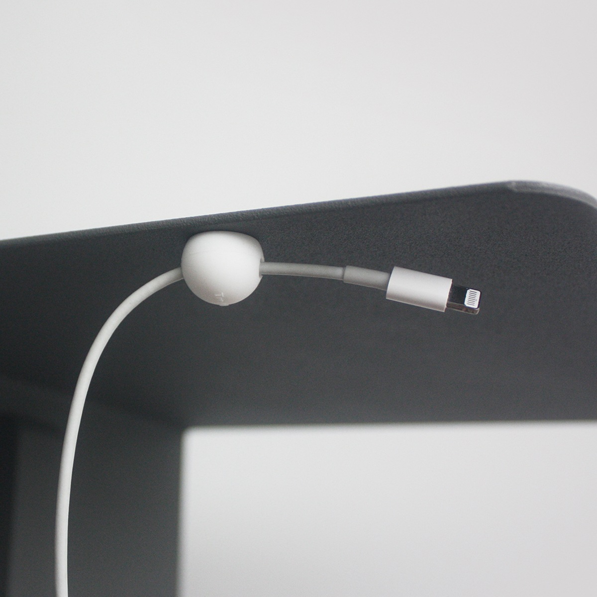 ケーブルホルダー マグネット Lead Trend Magnetic Cable Dot（リードトレンド マグネティックケーブル ドット） ３個セット テレワーク 在宅勤務