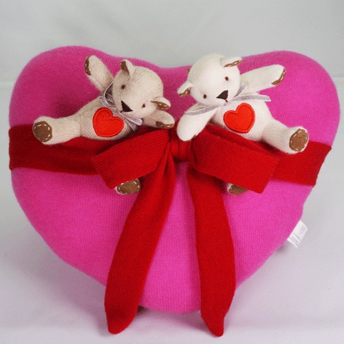 HUMAN MADE 座布団 HEART CUSHION HUMAN MADE 座布団 HEART CUSHION