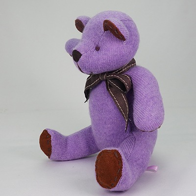 高級カシミヤ製テディベア。高貴な紫色のパープル・キッドベア【24cm