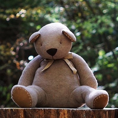 高級カシミヤ製テディベア。無染色こげ茶色のココア・ジャイアントベア