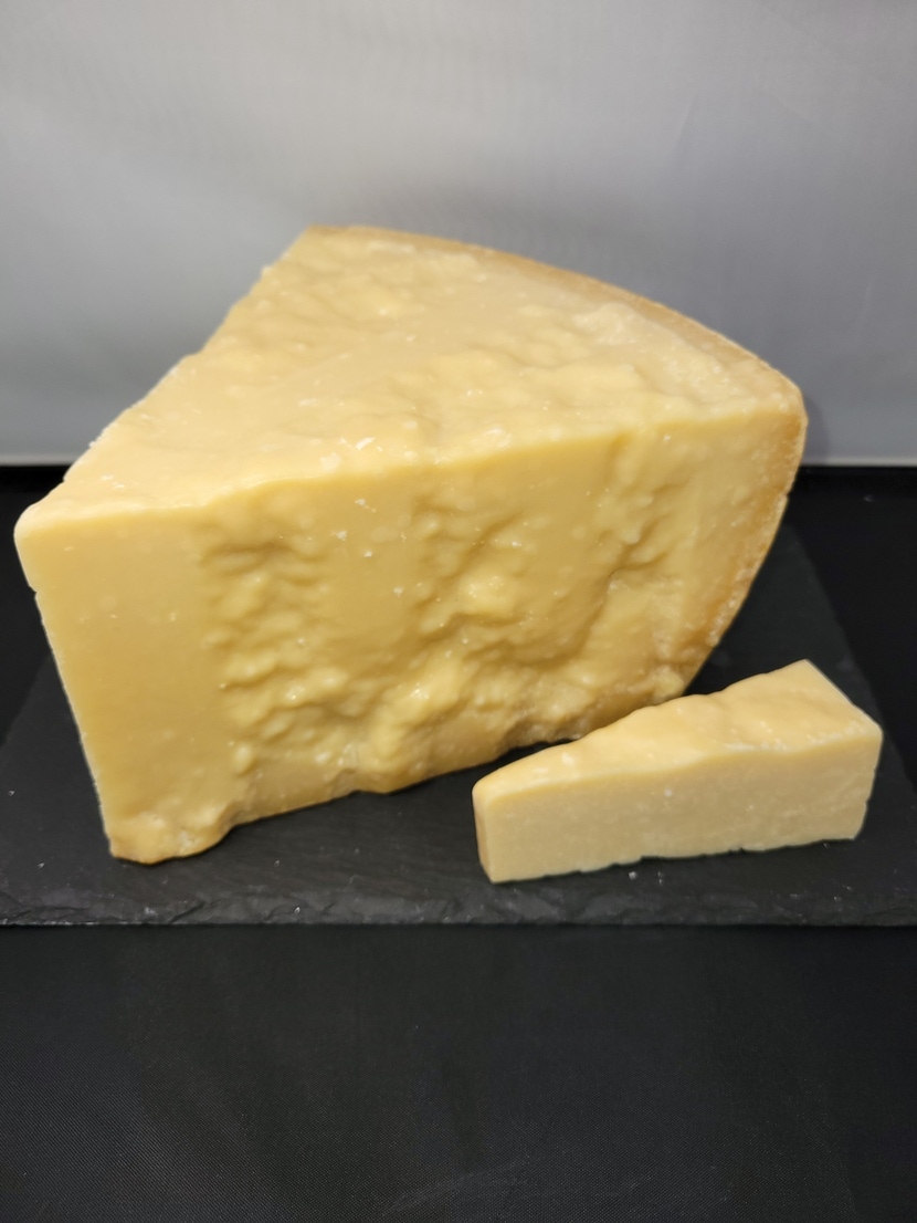 パルミジャーノ レジャーノ 3年熟成 100gカット PARMIGIANO REGGIANO Aff.+36M dop