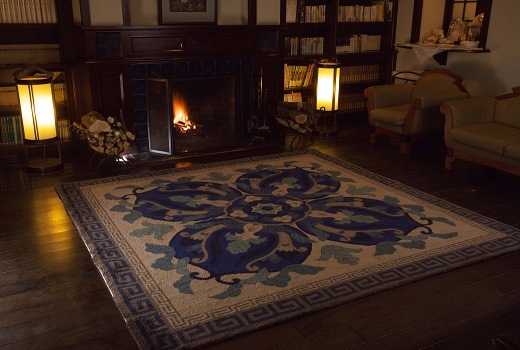 [広物]兜唐花縁二重雷文/中藍地灰地茶