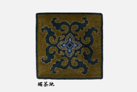 [手刺繍・座布団]　　花菱龍唐草中心柄/各色