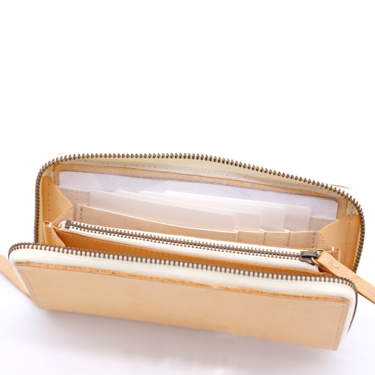 世界からレザーロスをなくす本革長財布 【ctan】