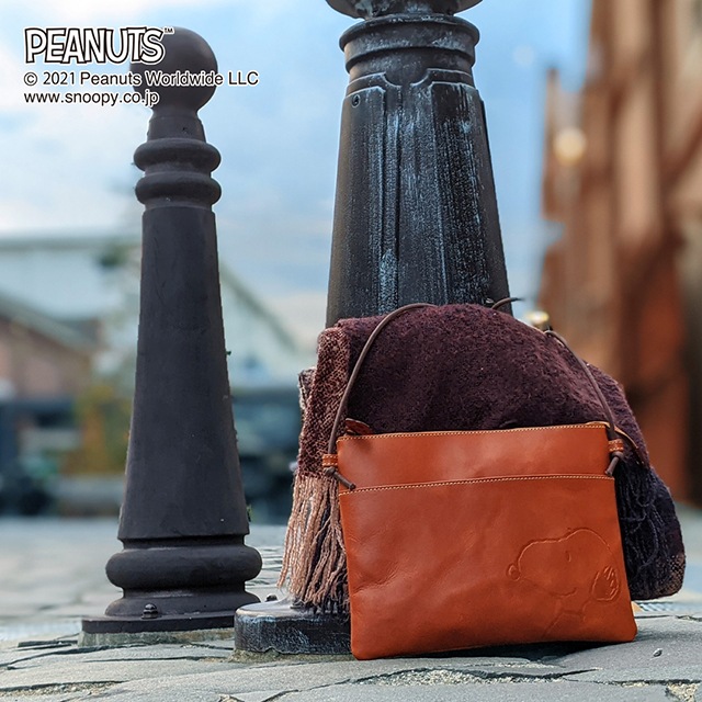PEANUTS】スヌーピーのレザーサコッシュ［sp-07］