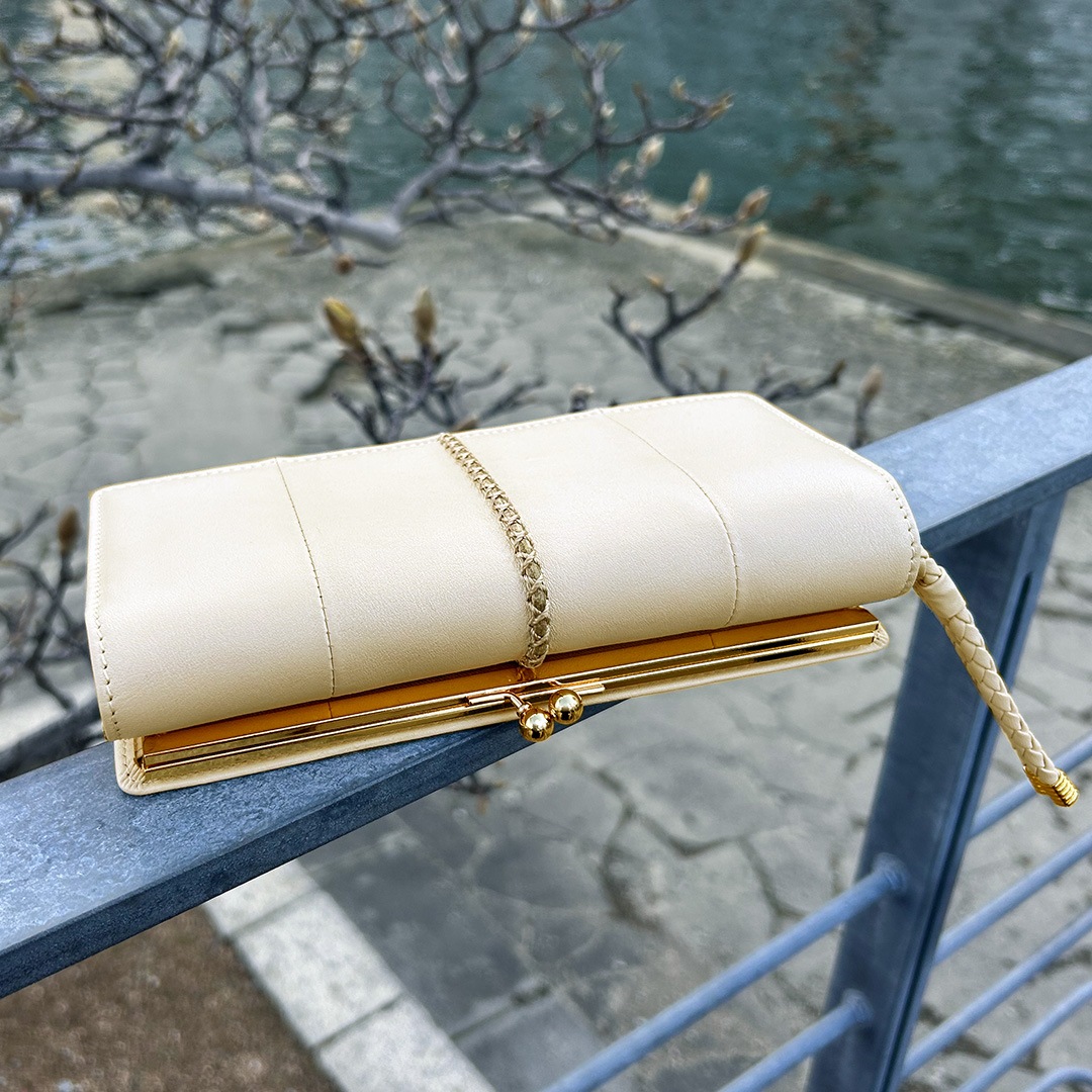 ラマーレ/lamaree】がま口レディース長財布 ivory［ve010-ivory］