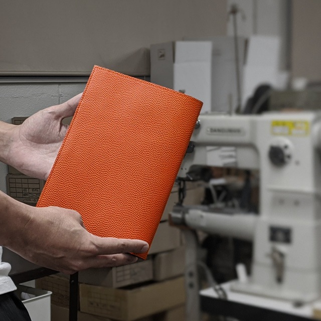 レザージー/leather-g】バスケ革のノートカバー(A5サイズ) ※名入れ不可