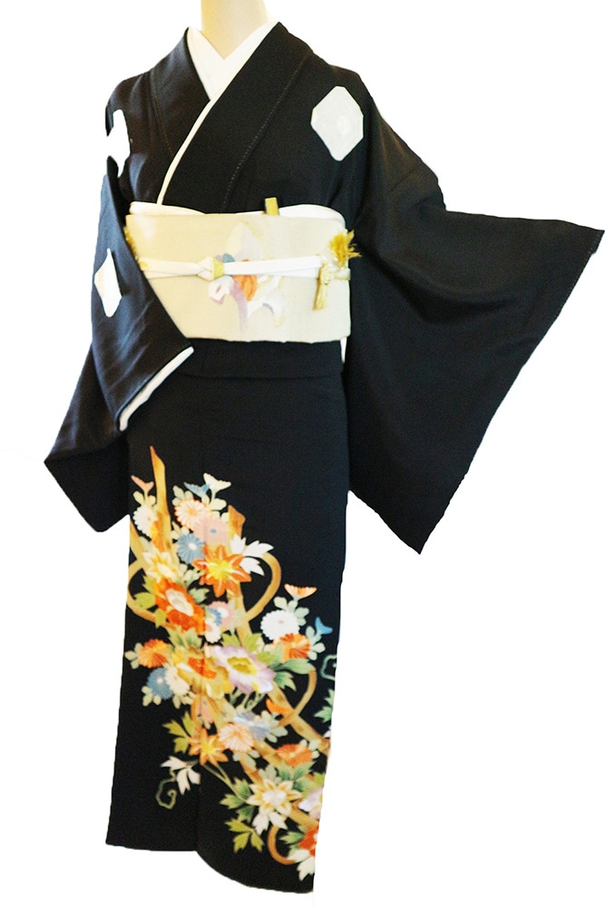 正絹黒留袖「友禅に刺繍 のしに花」 | 種類から探す,留袖 | きもの 