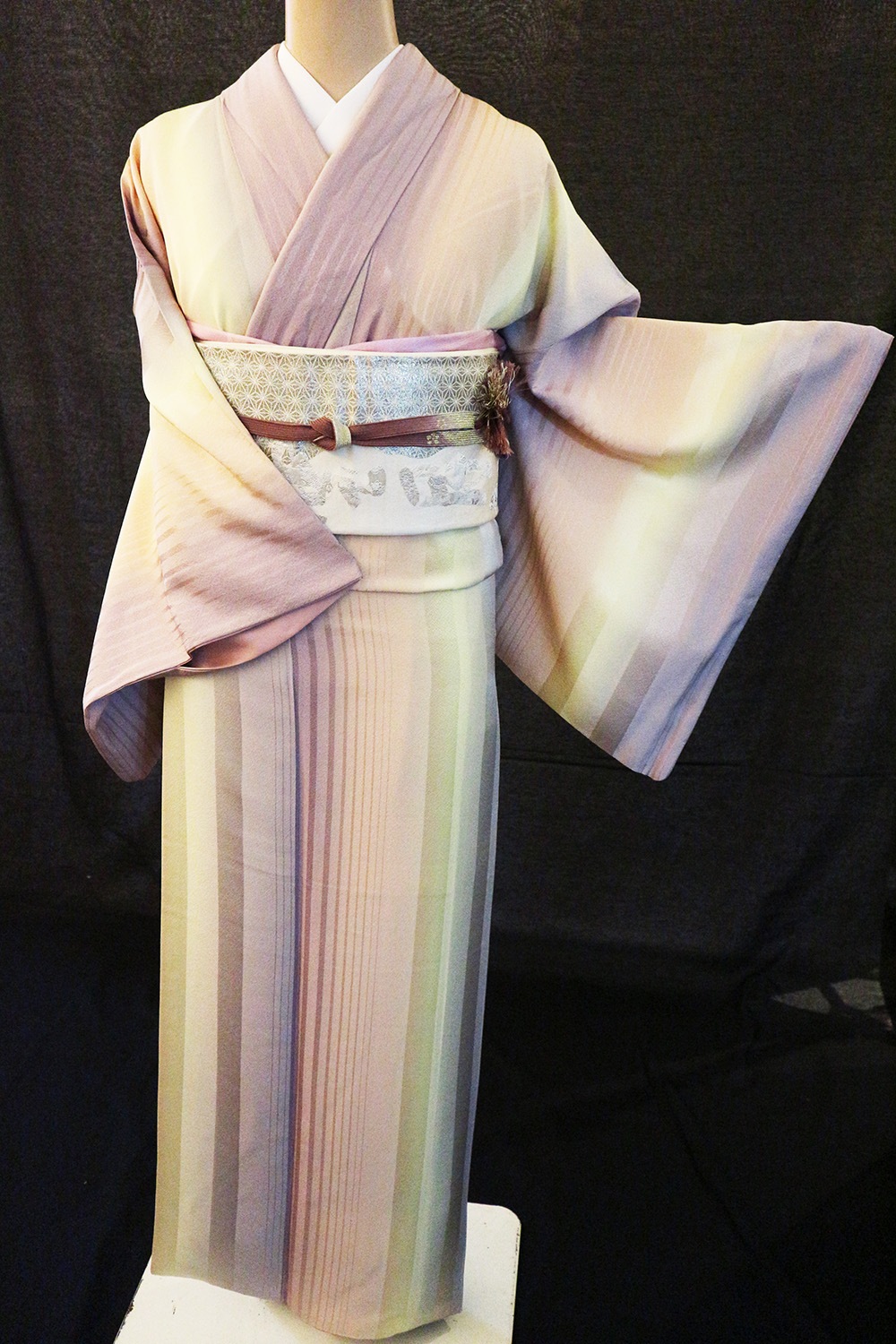 正絹上質紬　花織　間道　⑧( 訪問着、留袖、紬、袋帯なども出品) 正絹上質紬 花織 間道 ⑧( 訪問着、留袖、紬、袋帯なども出品)