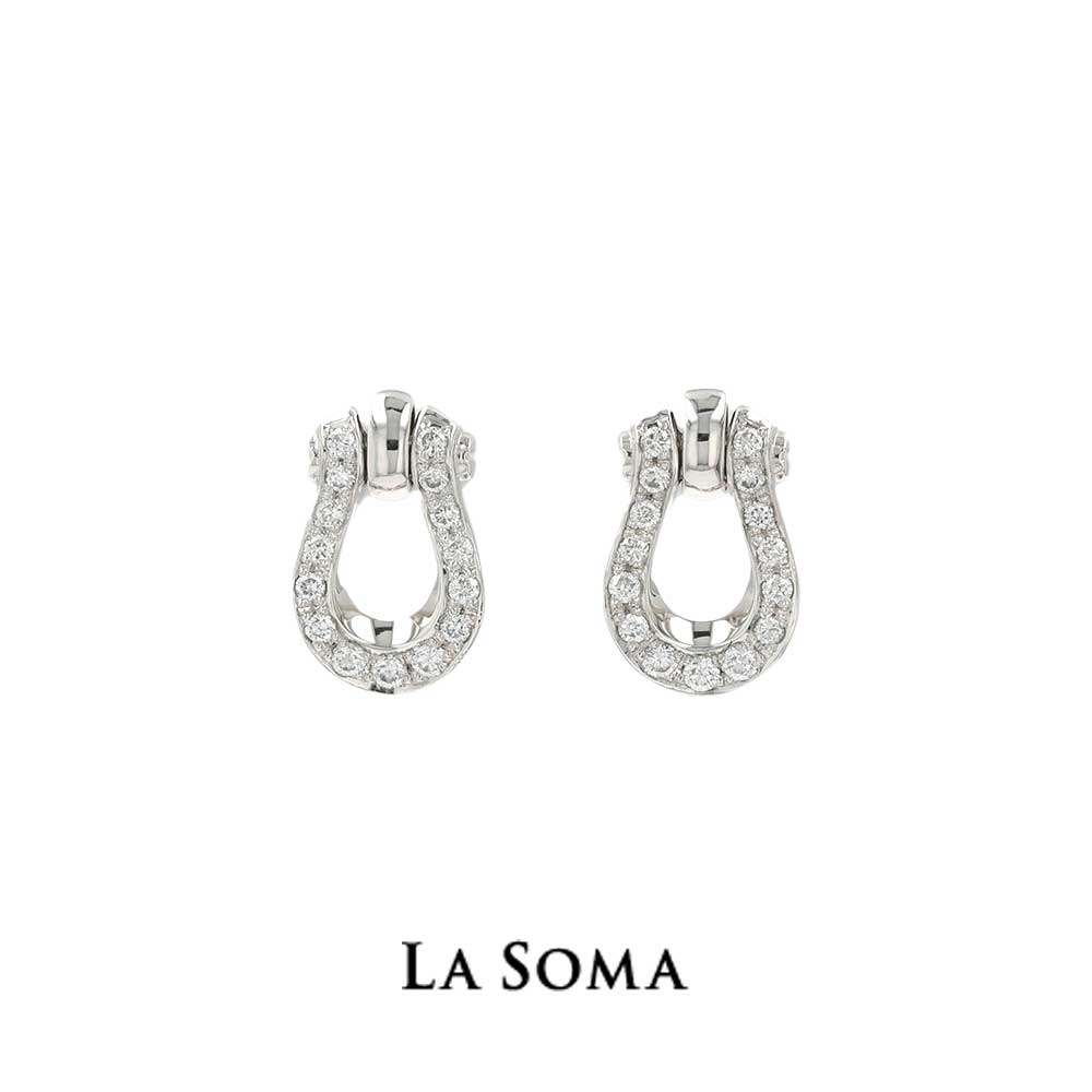ピアス