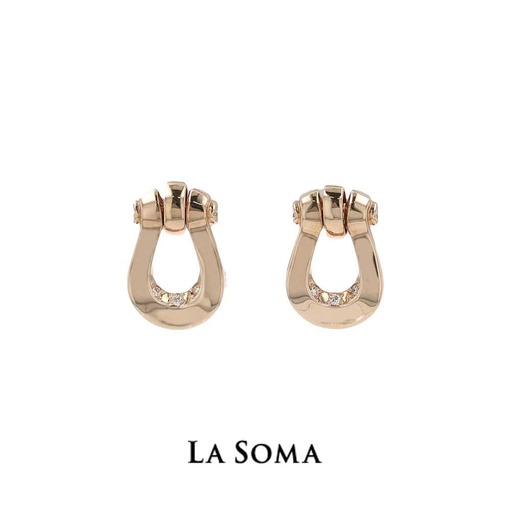 ピアス