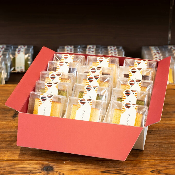 カットカステラ詰め合わせ 15個入 化粧箱  プレーン3・落花生3・抹茶3・チョコ2・紅茶2・えごままたは季節限定カステラ2