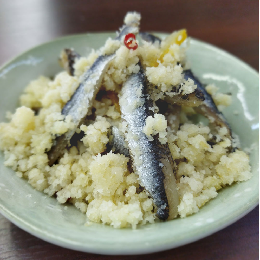 背黒いわしの卯の花漬け