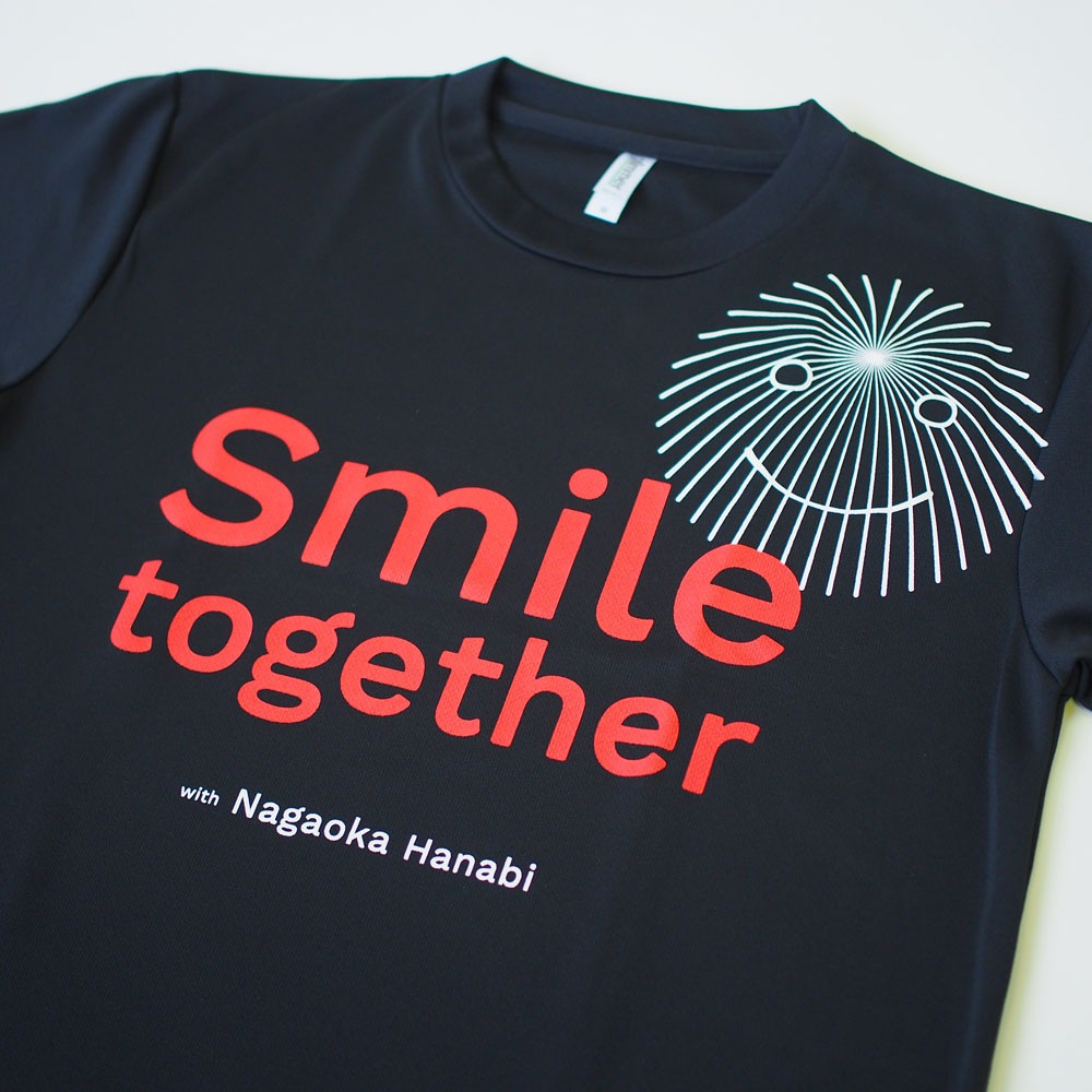 Smile Together Tシャツ