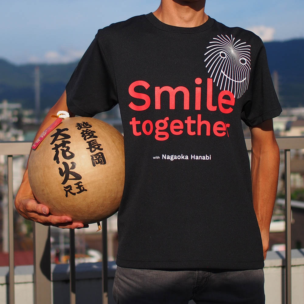 Smile Together Tシャツ