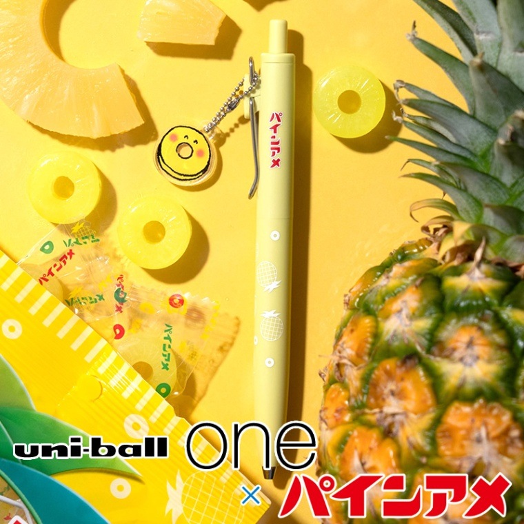 黄色  月に乗ったユニコーン  ボールペン  450円 黄色 月に乗ったユニコーン ボールペン 450円