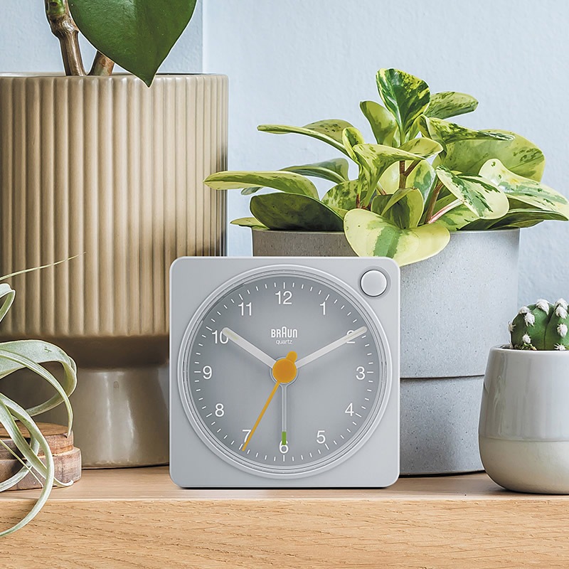 �֥饦�� ���ʥ��� �ܳФޤ�����/�֤����� ���顼���դ� ���졼 BC02XG BRAUN Analog Alarm Clock