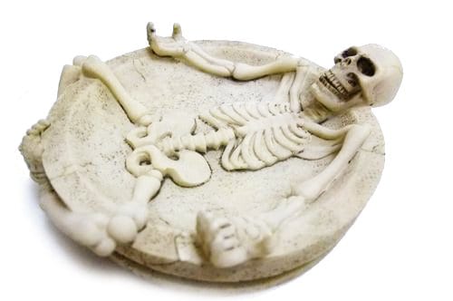 骸骨アシュトレイ