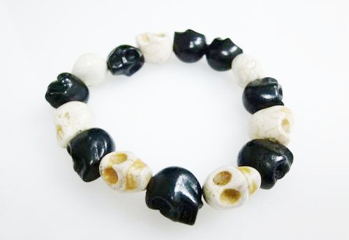 染石スカルブレスレット【ブラック＆ホワイト】