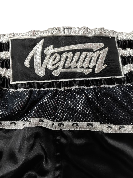 VENUM アブソリュート2.0ムエタイショーツ シルバー Sサイズ