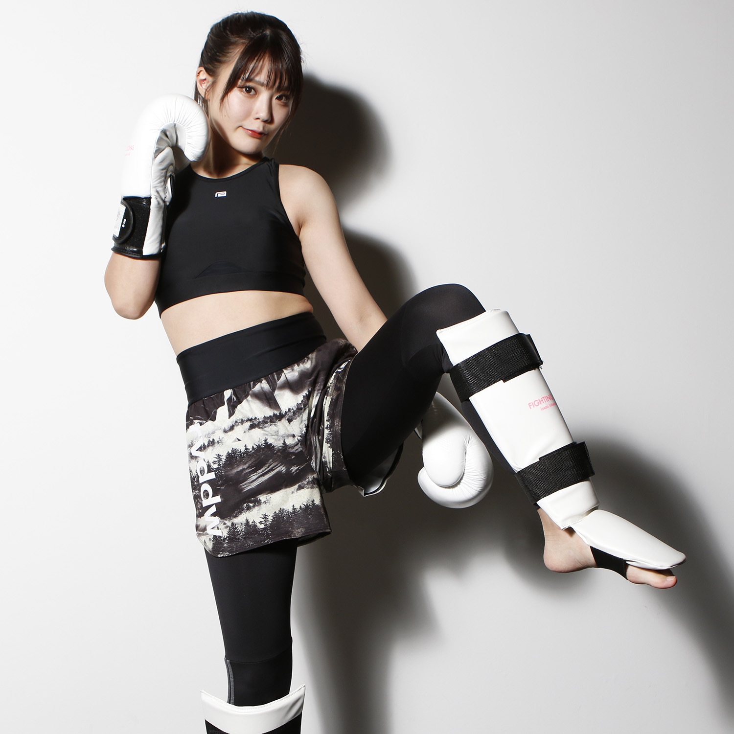 ファイティングロハス　レッグガード