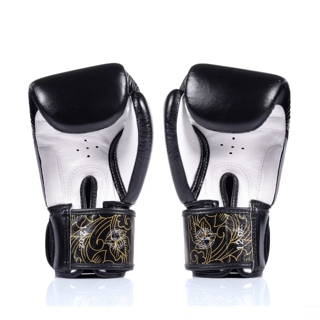 Fairtex x reversal BOXING GLOVES －Spirit of Wai Kru Edition