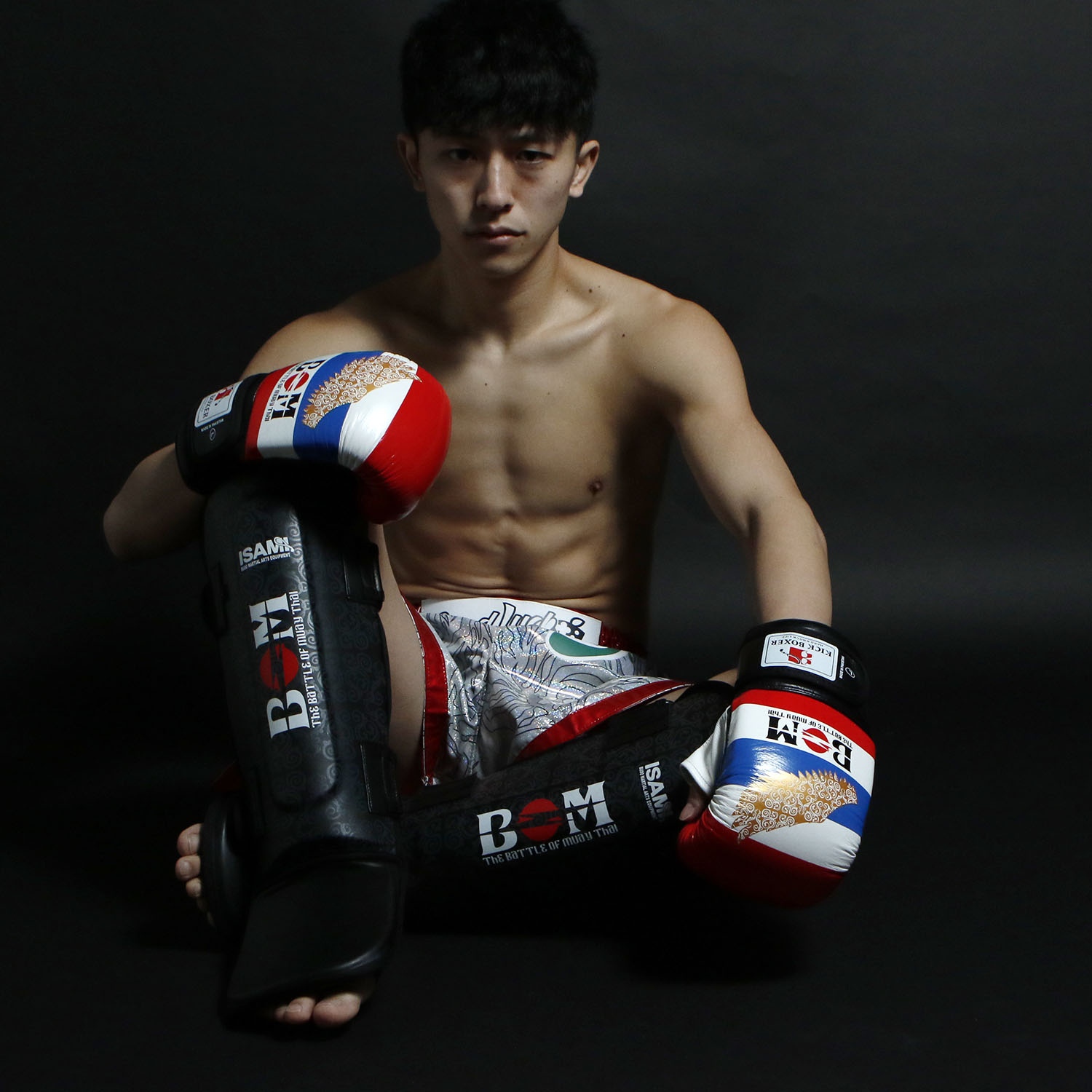 BOMシンガード 黒 白