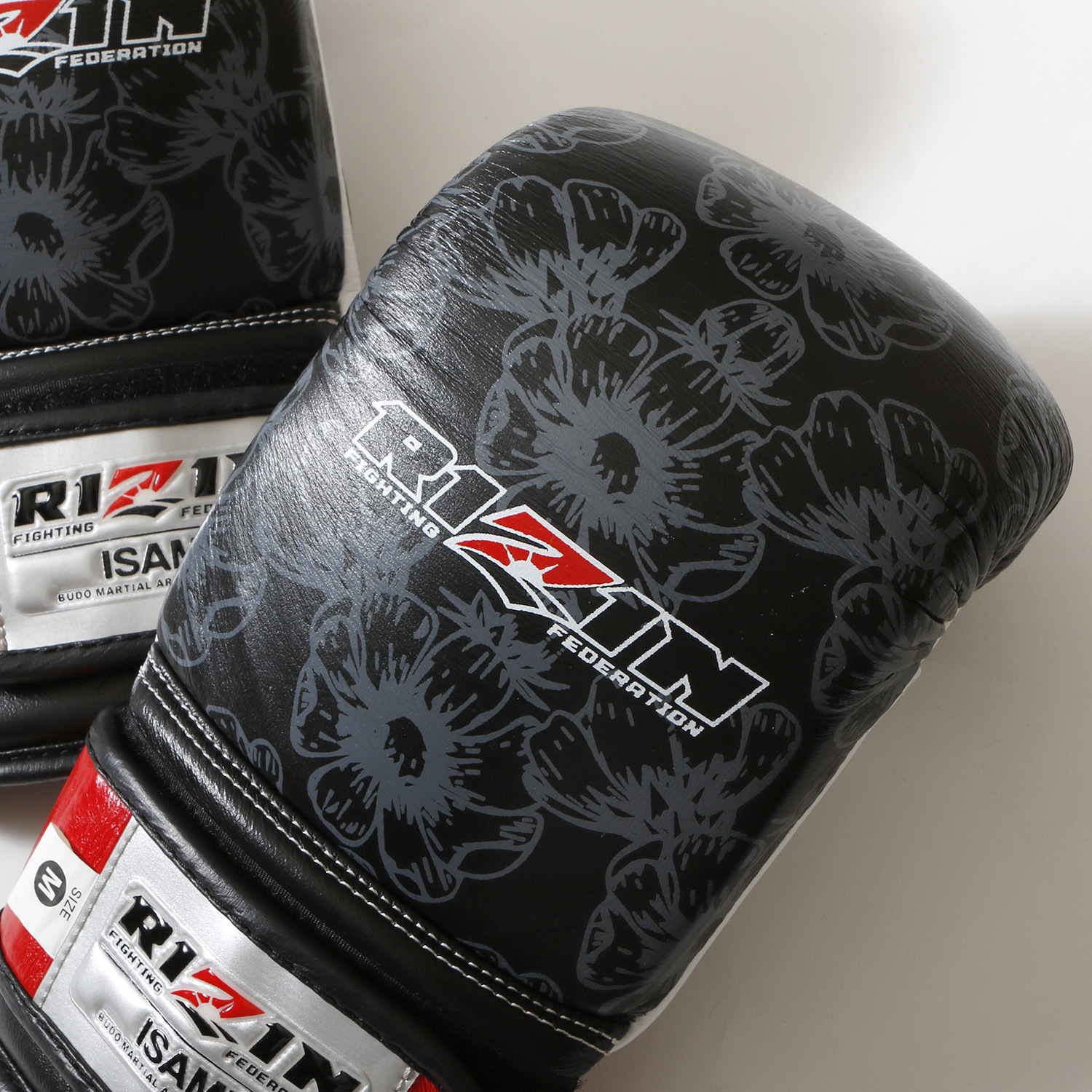 RIZINパンチンググローブ サザンカモデル