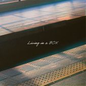 ��4/27ȯ���SAMMOJi / Living in a BOX