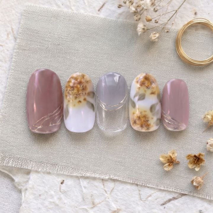ネイルチップ【くすみモーヴ×フラワーネイル 10本セット 両面テープ＆専用収納ケース付き】ネイル チップ 付け爪 つけ爪 ジェル オーバル スクエア ロング ショート シンプル 可愛い ゆうパケット送料無料 受注生産【チップ】
