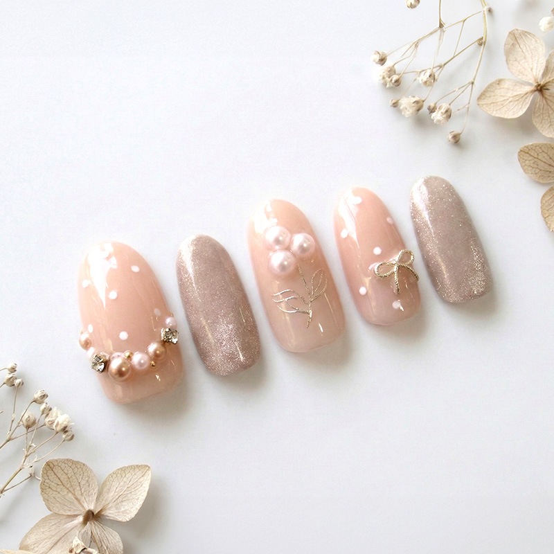 ネイルチップ【ドット柄×パールフラワーとプチリボン ネイル 10本セット 両面テープ＆専用収納ケース付き】ネイル チップ 付け爪 つけ爪 ジェル オーバル スクエア ロング ショート シンプル 可愛い ゆうパケット送料無料 受注生産【チップ】