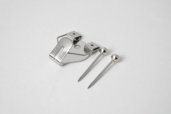 額吊 金具 鉄並セフティXフック/バネ付き（中） シルバー 2本針