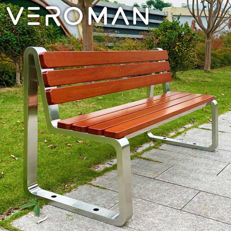 VeroMan やさしい質感の木材とステンレス 重厚感あふれるガーデン