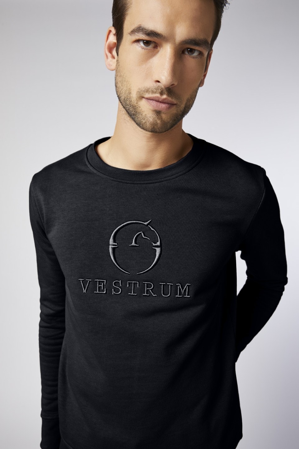 ヴェストラム LUTAGOスウェット