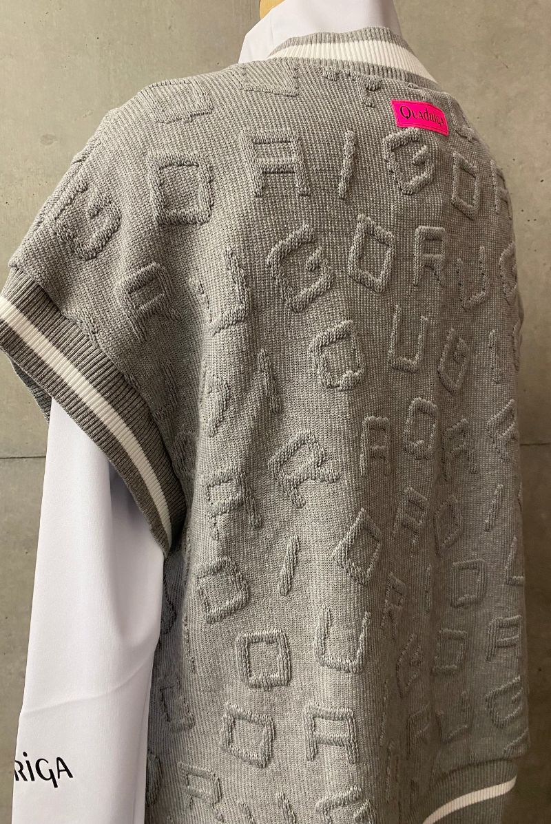 クアドリガQ-ロゴ Sweatベスト ユニセックス