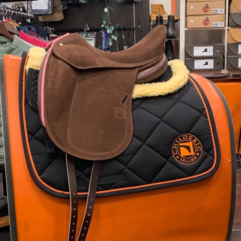 馬場鞍（シルデリック社製） 000000000505_6pzz6KT.jpg