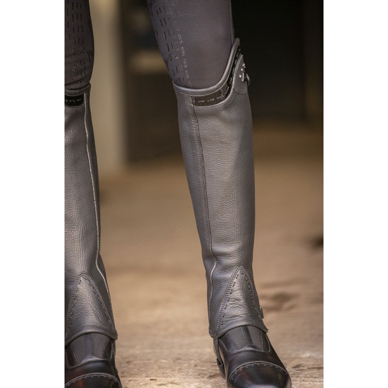 ペネロペ レザーチャップスPRISCA