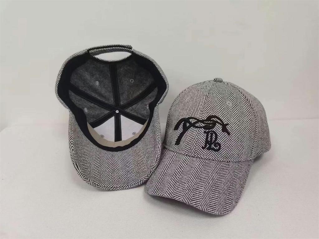 ペネロペ　キャップ　Naomi