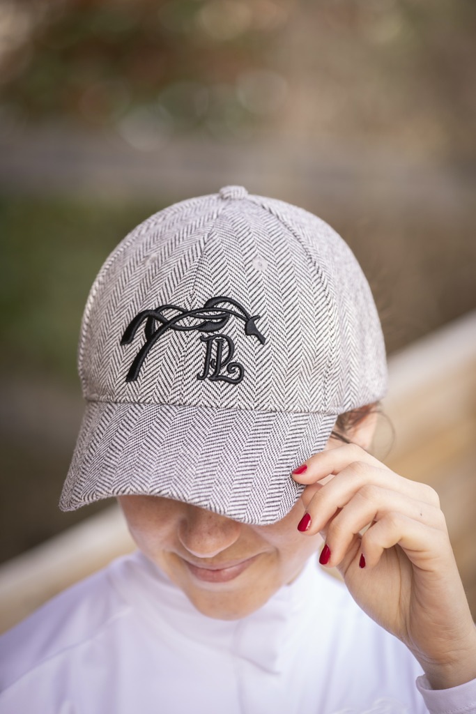 ペネロペ　キャップ　Naomi