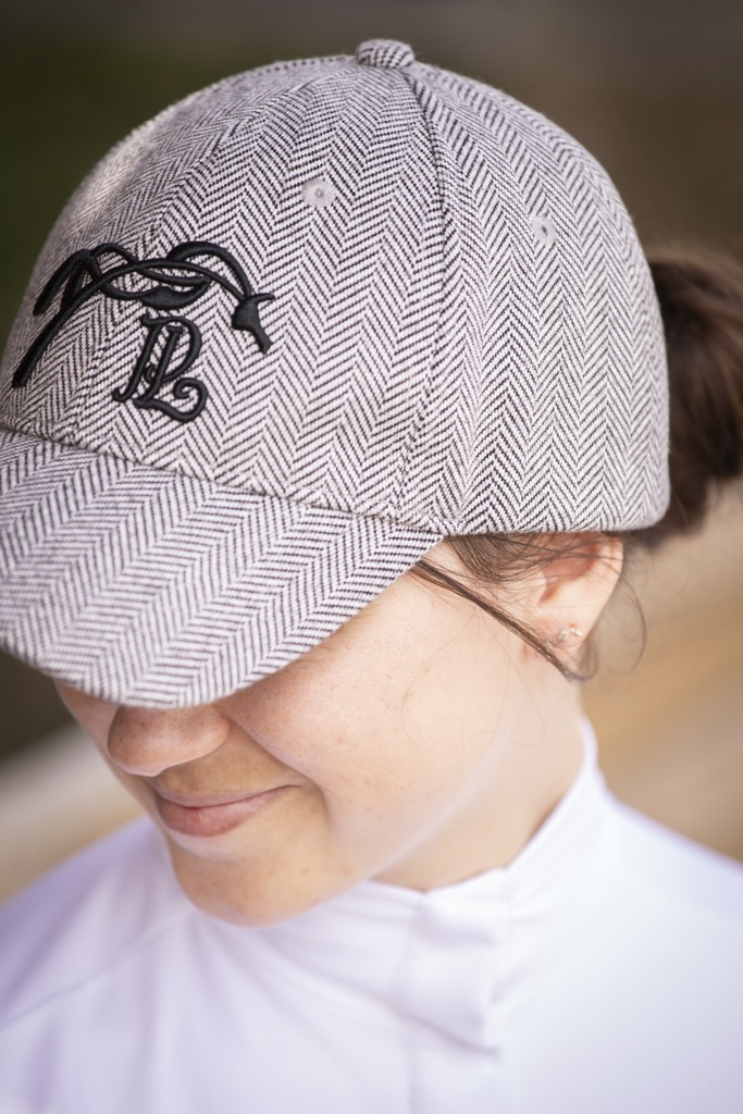 ペネロペ　キャップ　Naomi