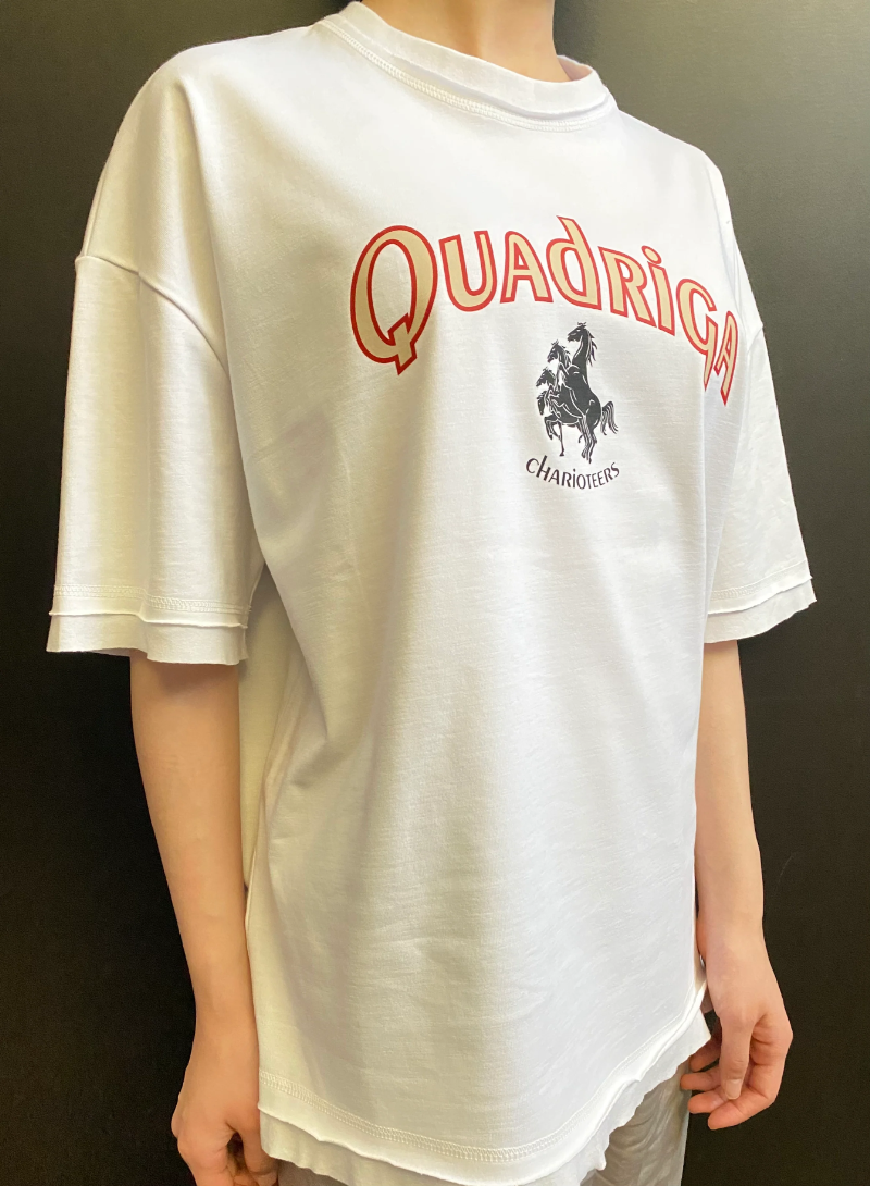 クアドリガ College Styleシャツ ユニセックス<Heart Print>Black or Red
