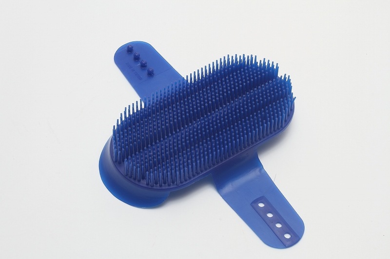 プラスチックブラシ