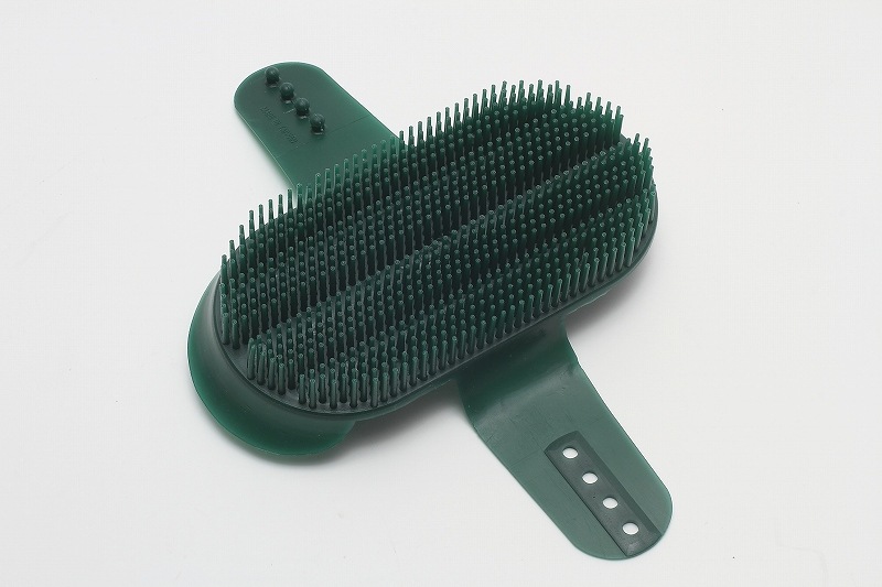 プラスチックブラシ