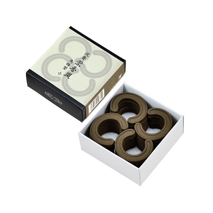 【川本仏壇店】「沈香浄薫香 丸型（馬蹄型）小」20枚入 精華堂製 大香木/寺院仏具 抹香 香炭 法事 法要 焼香 香具 柄香炉 火舎香炉/川本仏 沈香浄薫香 角型 小 20枚入 精華堂製 燃焼時間約90分⁄聞香 寺院仏具